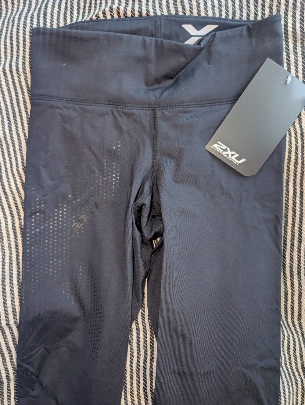 2XU Mid-Rise Compression Tights S Yoga Pants NIB Small Black PWX Fabric New - Picture 5 of 9